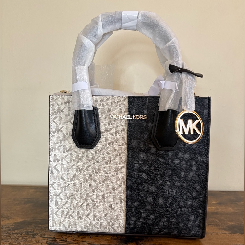 Michael Kors Mercer Medium Two-Toned Logo Signature Crossbody NWT - Picture 3 of 11